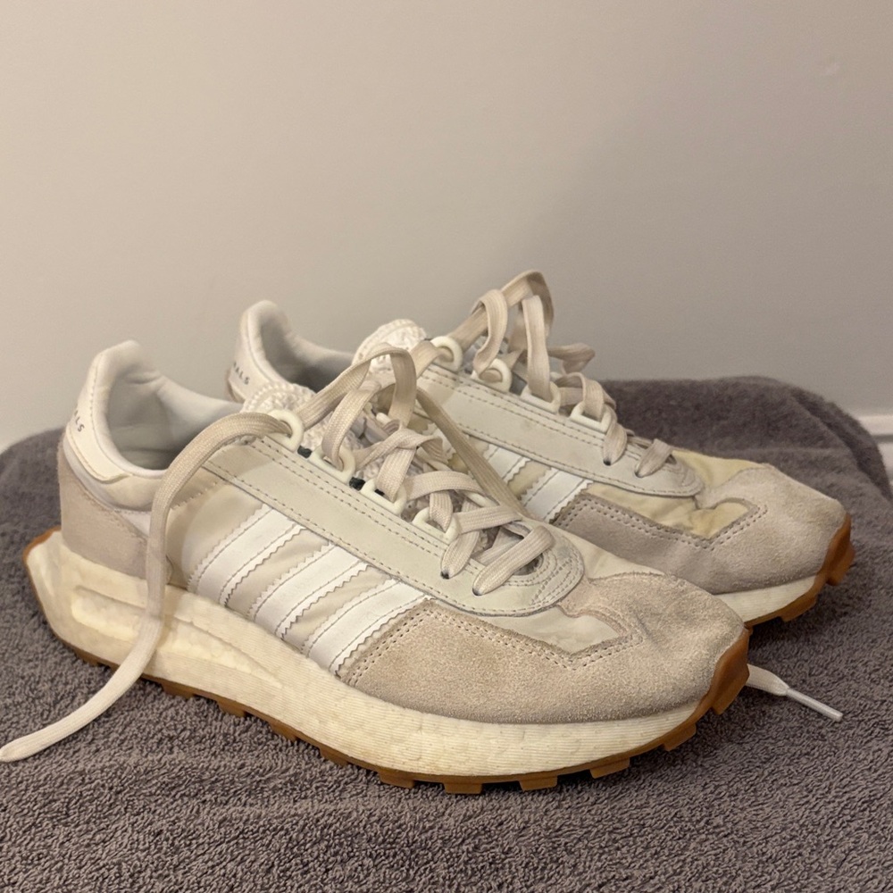 adidas Kids Sneakers in White and Tan